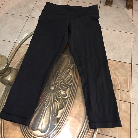 Lululemon Athletic capris leggings - Picture 1 of 7